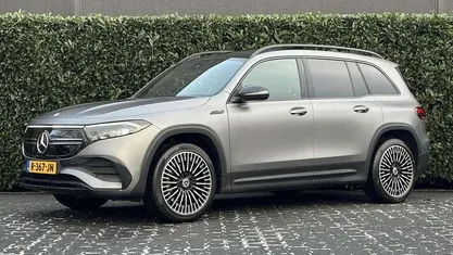 Grijs Gebruikt 2022 Mercedes EQB250 AMG line SUV | € 30.950 (Eerlijke prijs)