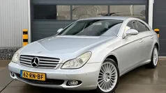 Grijs (metallic) Gebruikt 2005 Mercedes CLS500 Sedan | € 10.799 (Eerlijke prijs)