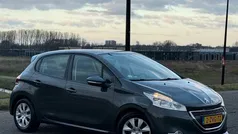 Grijs Gebruikt 2015 Peugeot 208 Active Hatchback | € 5.500 (Super prijs)