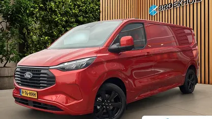 Rood Occasion 2024 Ford Transit Custom Limited Van | € 43.722 (Super prijs)