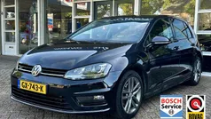 Zwart Gebruikt 2015 VW Golf VII R-line Hatchback | € 10.900 (Eerlijke prijs)