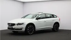 Wit Gebruikt 2018 Volvo V60 CC Stationwagen | € 26.950 (Eerlijke prijs)