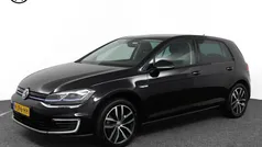 Zwart Gebruikt 2020 VW e-Golf Hatchback | € 14.695 (Eerlijke prijs)