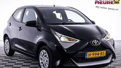 Zwart Gebruikt 2020 Toyota Aygo X-play Hatchback | € 11.490 (Eerlijke prijs)
