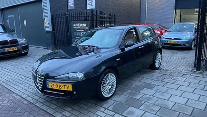 Zwart Occasion 2007 Alfa Romeo 147 Hatchback | € 1.499 (Eerlijke prijs)