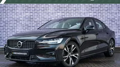 Gebruikt 2020 Volvo S60 R-Design Sedan | € 26.899 (Goede deal)