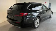 Zwart Gebruikt 2022 BMW 518 Comfort Edition Stationwagen | € 31.490 (Eerlijke prijs)