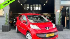 Rood Gebruikt 2008 Peugeot 107 Hatchback | € 3.299 (Eerlijke prijs)