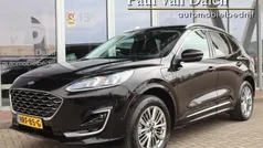 Zwart Gebruikt 2022 Ford Kuga Vignale SUV | € 28.795 (Eerlijke prijs)