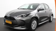 Gebruikt 2023 Toyota Yaris Hybrid Active Hatchback | € 20.890 (Eerlijke prijs)