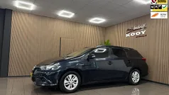 Grijs Gebruikt 2015 Toyota Auris Hybrid Comfort Hatchback | € 11.720 (Eerlijke prijs)