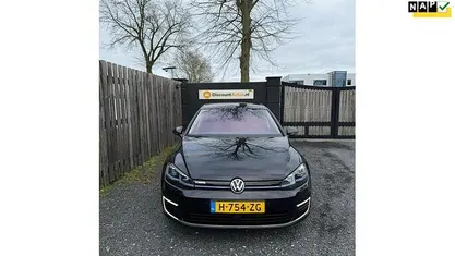 Occasion VW e-Golf 100 kW (136 PK) 2020 Zwart Hatchback