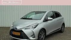 Grijs Gebruikt 2020 Toyota Yaris Hybrid Hatchback | € 17.895 (Eerlijke prijs)
