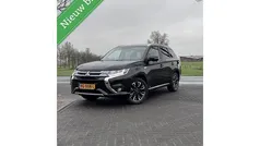 Zwart Gebruikt 2015 Mitsubishi Outlander Instyle SUV | € 9.995 (Goede deal)