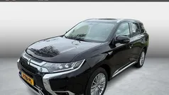Gebruikt 2020 Mitsubishi Outlander SUV | € 21.400 (Goede deal)