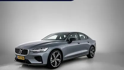 Grijs Occasion 2021 Volvo S60 R-Design Sedan | € 32.450 (Eerlijke prijs)