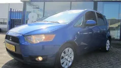 Blauw, metallic lak Gebruikt 2009 Mitsubishi Colt Edition Hatchback | € 2.750 (Eerlijke prijs)