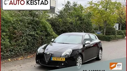 Zwart Gebruikt 2013 Alfa Romeo Giulietta Hatchback | € 5.950 (Eerlijke prijs)