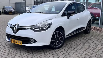 Occasion 2015 Renault Clio IV Expression Hatchback | € 9.045 (Eerlijke prijs)