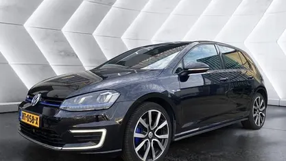 Zwart Gebruikt 2015 VW Golf VII GTE Hatchback | € 11.940 (Eerlijke prijs)