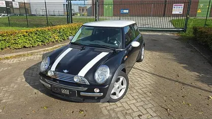 Zwart Gebruikt 2003 Mini Cooper Chili Hatchback | € 3.950 (Eerlijke prijs)