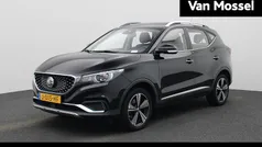 Zwart Gebruikt 2020 MG ZS Luxury Sedan | € 14.995 (Eerlijke prijs)