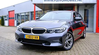 Gebruikt 2020 BMW 318 Executive Stationwagen | € 21.950 (Eerlijke prijs)