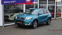 Gebruikt 2023 Suzuki Vitara SUV | € 23.943 (Eerlijke prijs)
