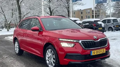 Rood (metallic) Gebruikt 2021 Skoda Kamiq Business Line SUV | € 16.845 (Goede deal)