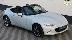 Wit, metallic lak Gebruikt 2017 Mazda MX5 Cabriolet | € 23.945 (Eerlijke prijs)
