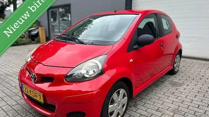 Occasion Toyota Aygo Comfort 68 PK (50 kW) 2009 Rood Hatchback
