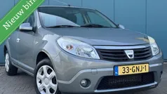 Blauw Gebruikt 2008 Dacia Sandero Lauréate Hatchback | € 1.699 (Goede deal)