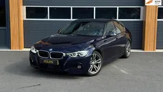Blauw Gebruikt 2018 BMW 330 Executive Sedan | € 22.450 (Eerlijke prijs)