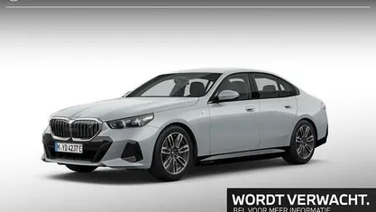 Grijs Occasion 2025 BMW i5 M Sport Sedan | € 58.900 (Super prijs)