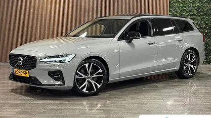 Gebruikt 2024 Volvo V60 Plus Stationwagen | € 41.895 (Eerlijke prijs)