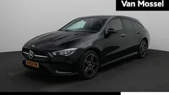 Zwart Gebruikt 2023 Mercedes CLA250e Shooting Brake AMG line Stationwagen | € 27.900 (Super prijs)