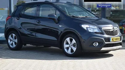 Zwart Gebruikt 2016 Opel Mokka Innovation SUV | € 12.895 (Eerlijke prijs)