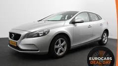 Gebruikt 2018 Volvo V40 Momentum Stationwagen | € 16.390 (Eerlijke prijs)