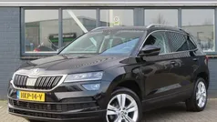 Zwart, metallic lak Gebruikt 2019 Skoda Karoq Style SUV | € 25.950 (Eerlijke prijs)