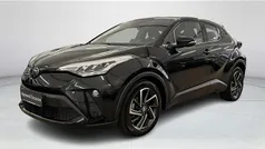 Zwart Gebruikt 2022 Toyota C-HR SUV | € 24.949 (Eerlijke prijs)