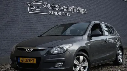 Grijs Occasion 2009 Hyundai i30 Dynamiq Hatchback | € 3.650 (Eerlijke prijs)