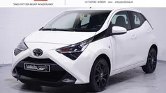 Gebruikt 2020 Toyota Aygo X-play Hatchback | € 11.600 (Eerlijke prijs)
