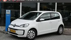 Wit Gebruikt 2017 VW up! move up! Hatchback | € 8.695 (Eerlijke prijs)