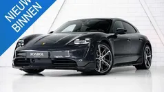 Gebruikt 2022 Porsche Taycan Cross Turismo Sedan | € 69.900 (Eerlijke prijs)