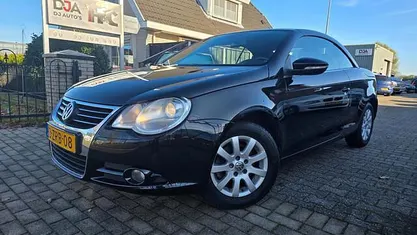 Zwart Occasion 2009 VW Eos Highline Cabriolet | € 4.250 (Eerlijke prijs)