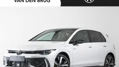 Wit Nieuw 2025 VW Golf VIII GTE Hatchback | € 53.519 (Eerlijke prijs)