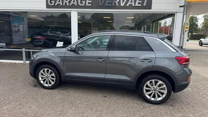 Gebruikt 2025 VW T-Roc Edition SUV | € 33.950 (Goede deal)