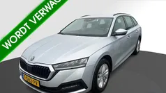 Grijs Gebruikt 2023 Skoda Octavia Business Line Stationwagen | € 19.945 (Eerlijke prijs)