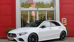 Wit Gebruikt 2022 Mercedes A180 AMG line Hatchback | € 30.945 (Eerlijke prijs)