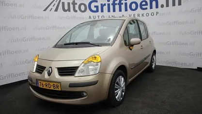 Beige (metallic) Gebruikt 2005 Renault Modus Luxe MPV | € 1.790 (Eerlijke prijs)
